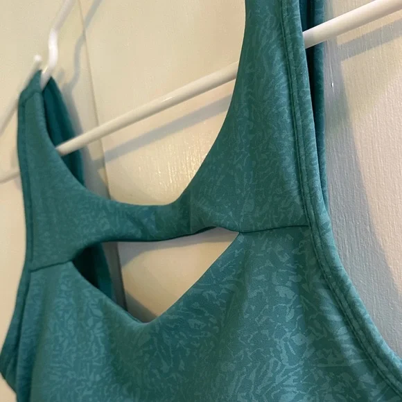 lululemon Everlux Cutout Train Bra* Medium Support B/C Cup - Picture 6 of 7